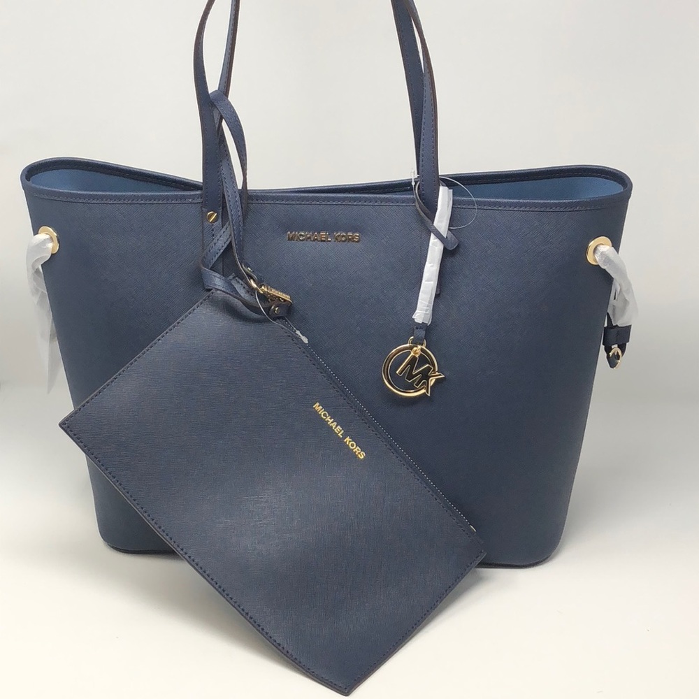 Nwt Michael Kors Jet Set travel Lg drawstring tote - Picture 4 of 8